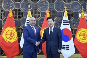Торага Нурланбек Шакиев встретился с Председателем Национального Ассамблеи Республики Корея Ким Чжин Пхё